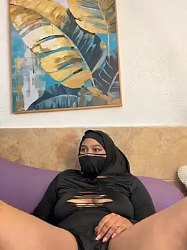 Aylin_arabic - Oil on boobs