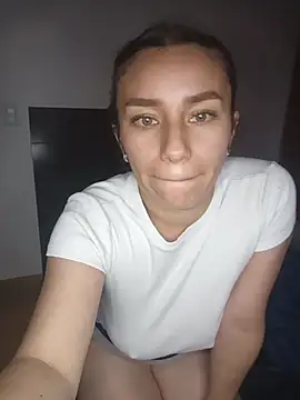 AbriilBloom - Naked in the shower