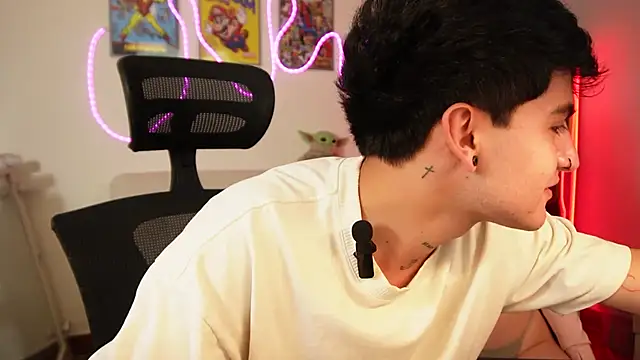 Tommy_and_sophie - Ride cock <3
