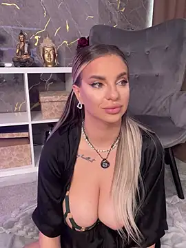 PearlPlenty - Spank that ass x5🍑