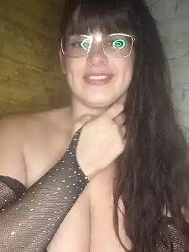 Tuputita11099 - Me chupo las tetas