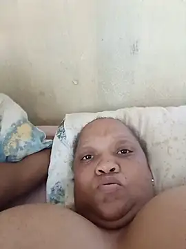 BBW123MILF - Kissing