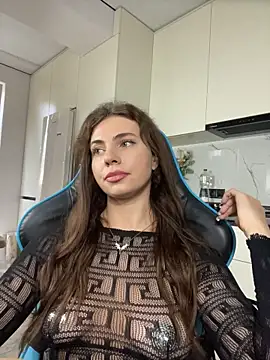 CurlyLara - 🥵Naked+VIDEO FOR LAST TIP