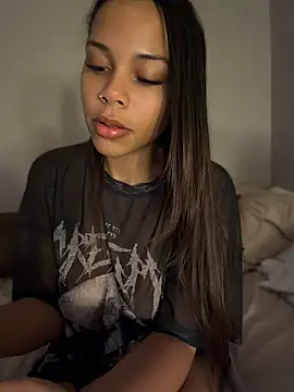Petite_Baddie