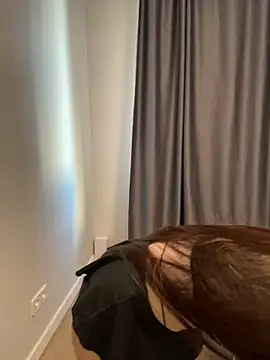 SweetieKitty1 - Show u underboobs and slaps ^.^