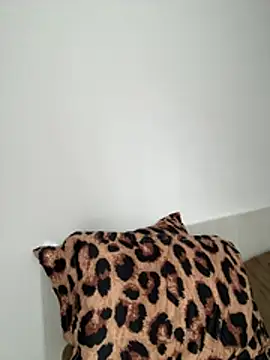 Scarlett-Dream - Undress and dildo play