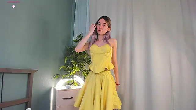 WhiteKellyx - remove the top😋