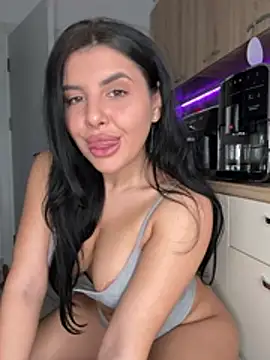Scarlett-Dream - Undress and dildo play