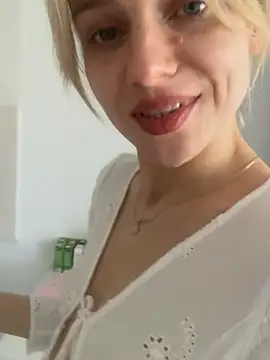 ValenciaShock - ZOOM PUSSY+ SPANK PUSSY BY DILDO