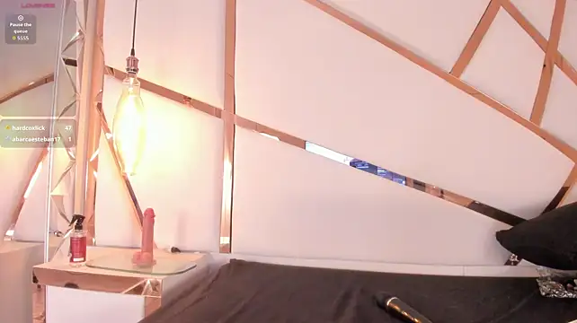 Emilia_Carrintong - BIG DILDO & HIGH VIBRATIONS ⚡