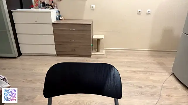 PatriciaStewart - Play with my nipples
