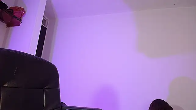 Sara_lee01 - Sensual dance + close-up teasing