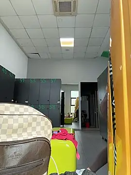 Eveangelll - Squirt in fitting room store