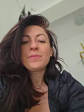 Risky_woman - FRONT STRANGERS.NAKED SQUIRT win whatspp