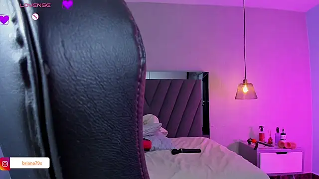 BRIANA_Z - oil boobs+milk