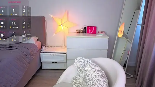 SmolCutie - GET NAKED