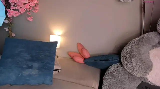 Kitty_miaa - GET NAKED + ANAL PLUG