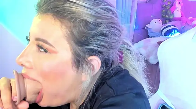 Khali_reiss - saliva on tits