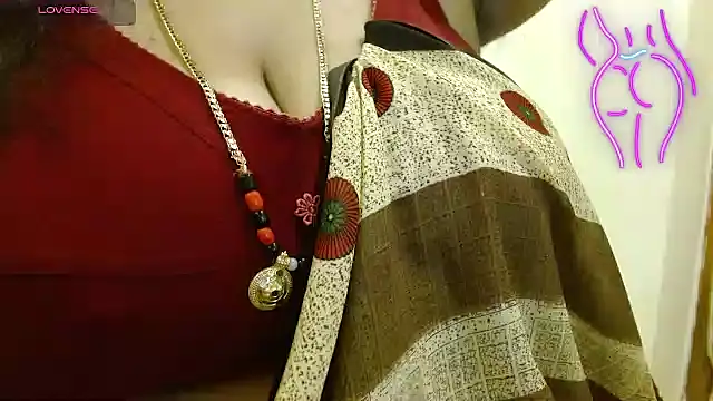 Telugu_pillapreethi - spank boobs with oily boobs
