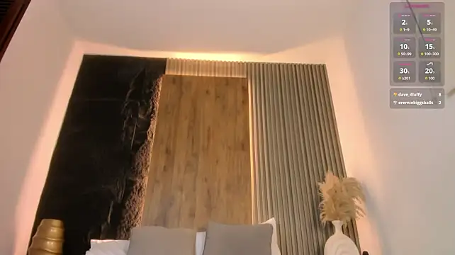 Carla_smellie - spanking my ass doggy-style