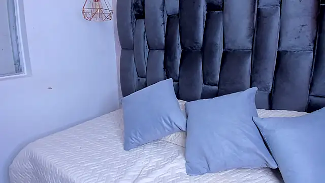 Wendy-lovee - SPANK THAT ASS HONEY
