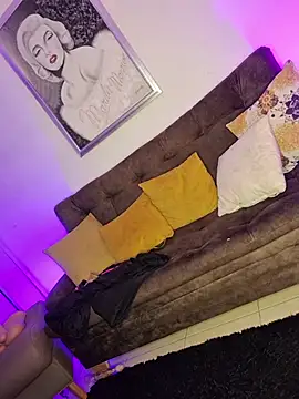 Laurabassii - Make me wet my pussy+ control toys x