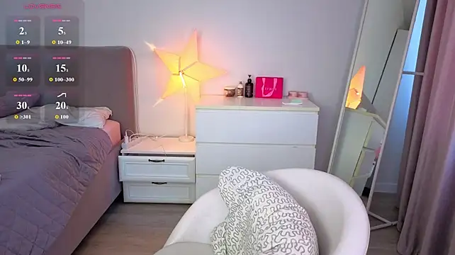 SmolCutie - GET NAKED