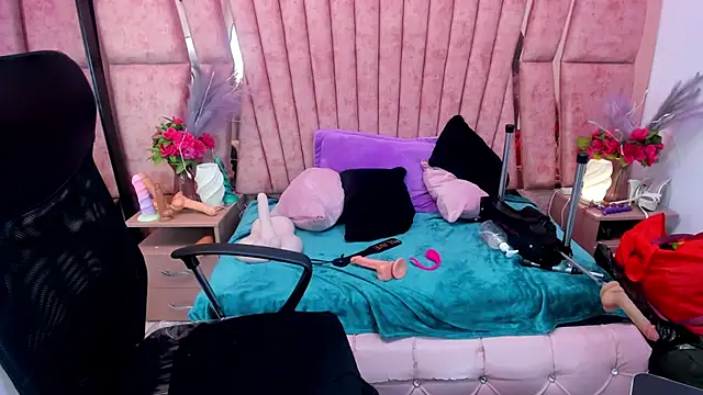 HornySkinny26 - dildo big ass