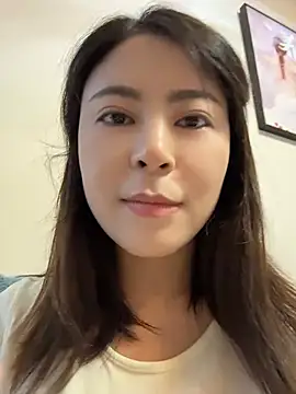 YaoYao8888 - 店门口脱掉内裤直播两分钟