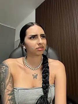 Hilary_pinkk - show pussy in doggy style 🙈