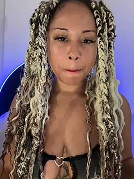 HaileyDiana - ✨Finger ass✨