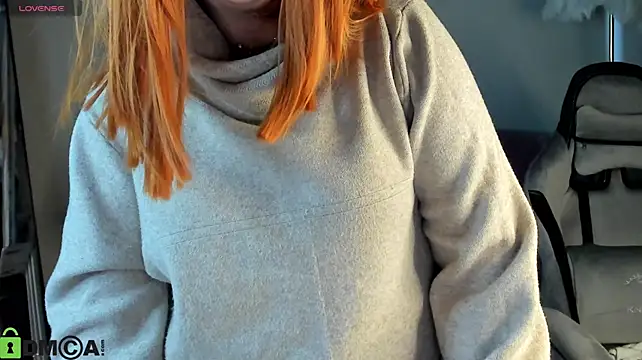 MartaEdams - to stroke one's own hair