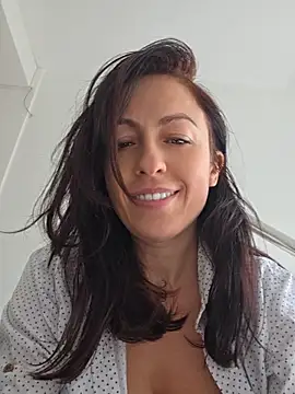 Risky_woman - FRONT STRANGERS.NAKED SQUIRT win whatspp