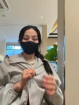 Linh_2004 - Make me cum squirt on public