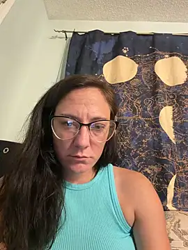 Xnaomifox - Use new toy