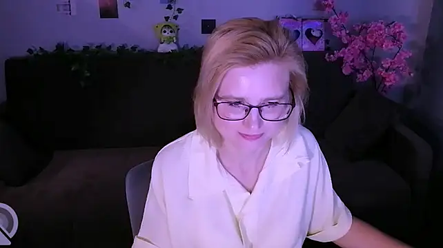 Helen_birdd - show bra