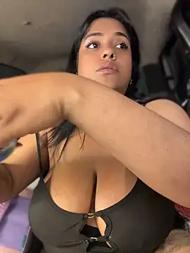 Nahomy-firee - Flash ass👀🍑