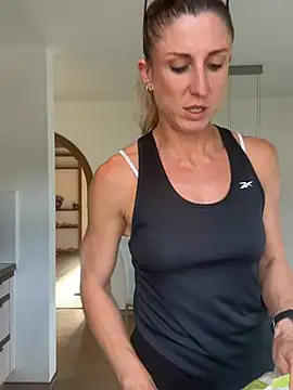 VivienneBlac - Suck on my 2 Fingers like on ur dick 🍌
