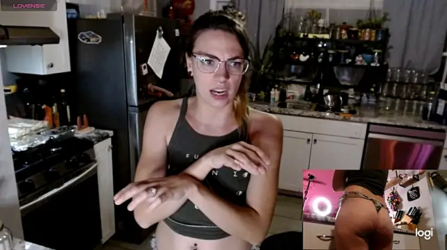 KierBearKisses - Dildo Play 5+ min