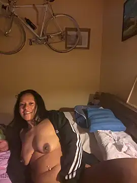 CocoCandelaLatina - 💦Show Boobs + Spit on it