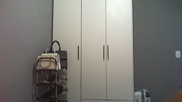 Sexylisa670 - Let me try Anal plug for first time