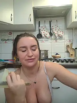 TwojaMary69 - Zamówić pizze odebrać nago