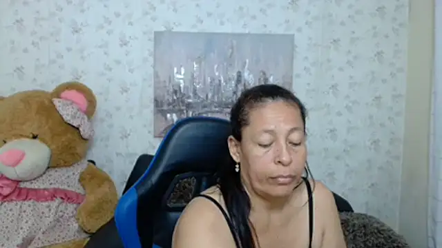 Mature_martina - flash ass