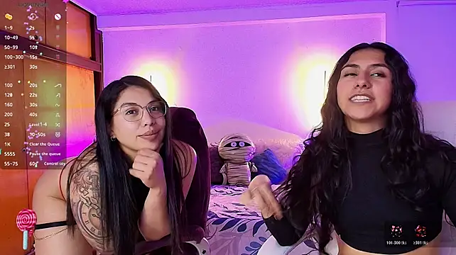 Kloe28 - biting buttocks