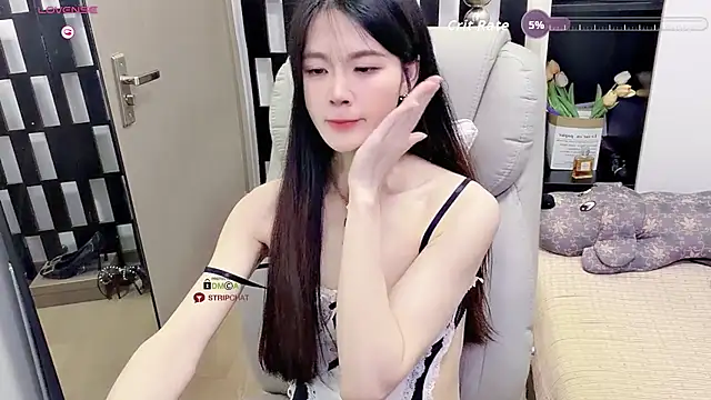 Yueyue-MM - 上空揉胸诱惑哥哥3分钟