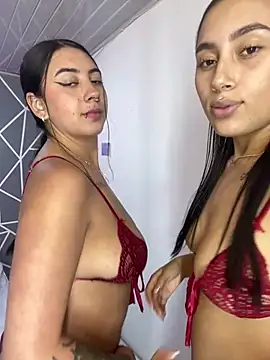 Gianna_Govlea - deep throat double dildo lots of spit