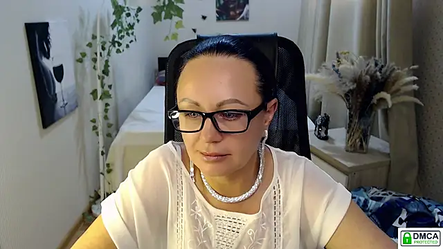 Fire_woman1 - touch nippless