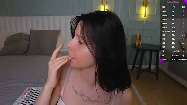Stefie_Wells - off pantyes under pantyhose