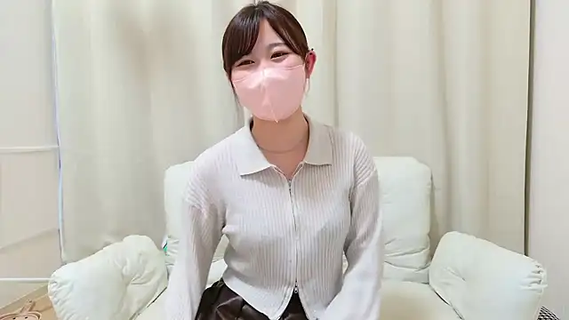 Hoshijanakutesei - 前かがみで谷間見せ💕