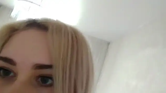 IsaWhitton - Beautifully squeeze the boobs